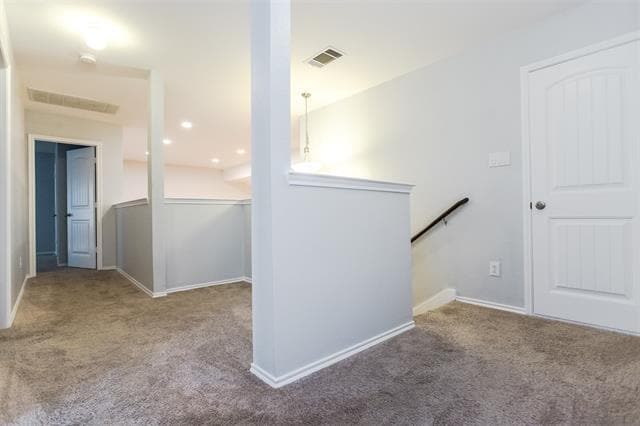 Building Photo - 2103 Meadow Park Dr