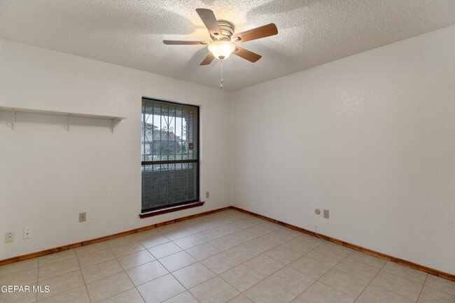 Building Photo - 11625 Cedar Crest Dr