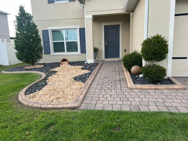 Building Photo - 350 Blue Lake Cir