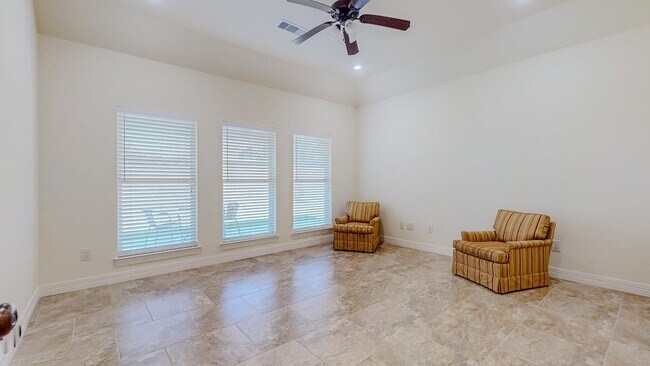 Building Photo - 313 Winding Brook Dr
