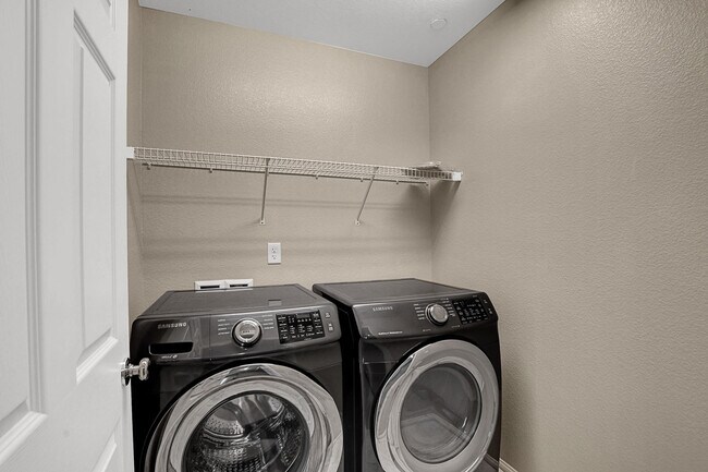 Building Photo - 3017 Termini Ave