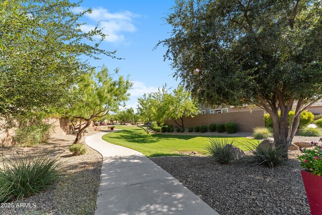 Building Photo - 3881 E Narrowleaf Dr
