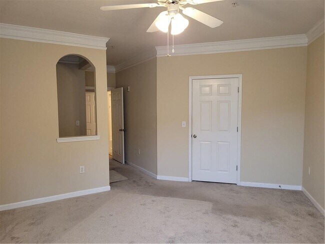 Building Photo - 1850 Cotillion Dr