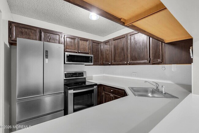 Building Photo - 4403 Aberdeen Dr