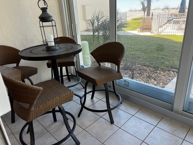 Building Photo - 2BD/2BA on the Gulf of Mexico!