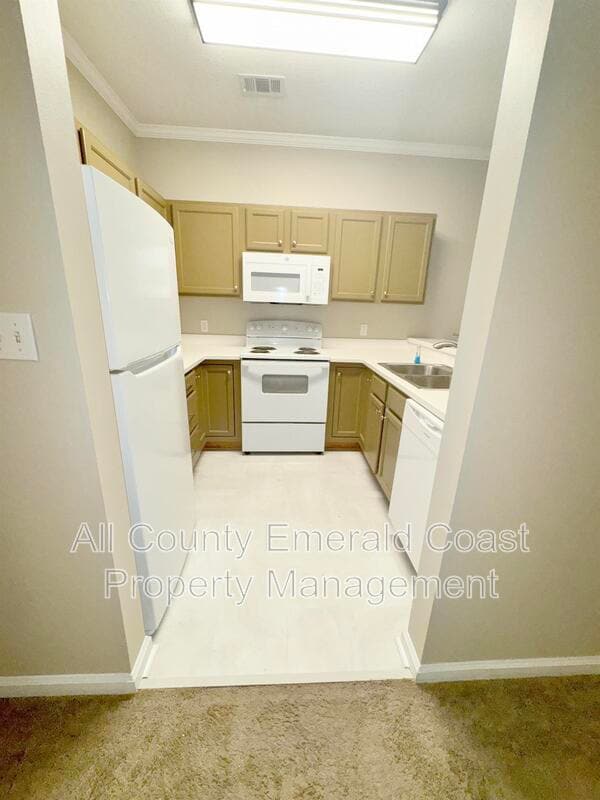 Building Photo - 732 E Mack Bayou Dr