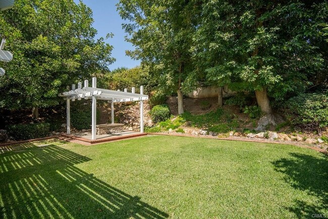 Building Photo - 6908 Country Club Dr