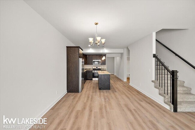 Building Photo - 34450 Maple Ln Dr