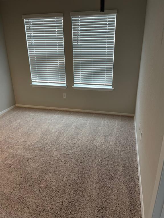 Building Photo - 100 Crescent St