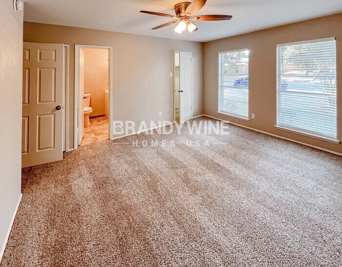 Building Photo - 4426 Mint Dr