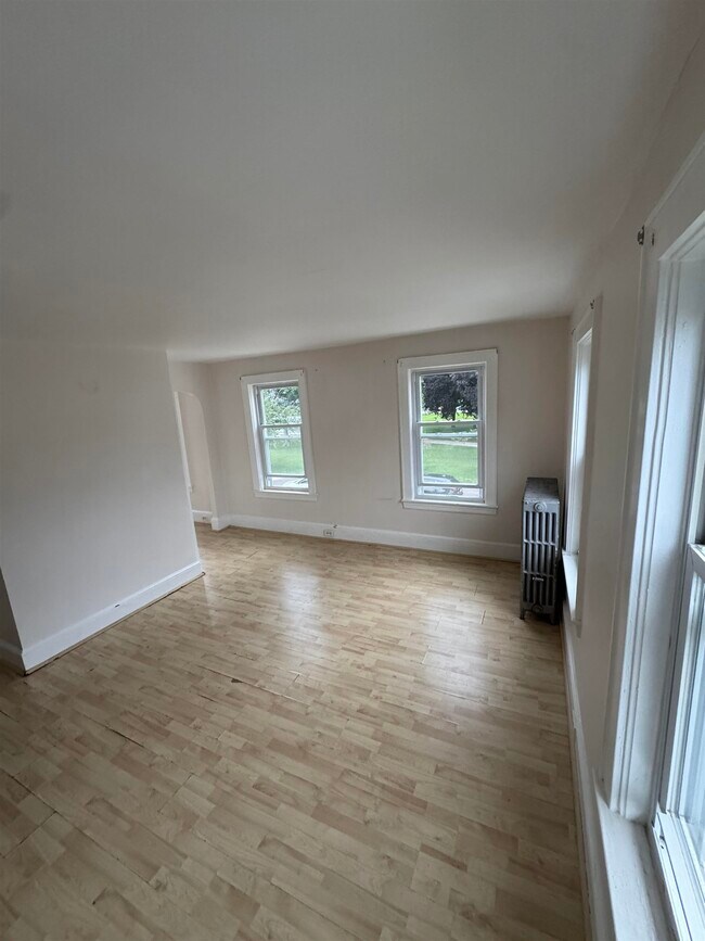 Building Photo - 55 Haig St