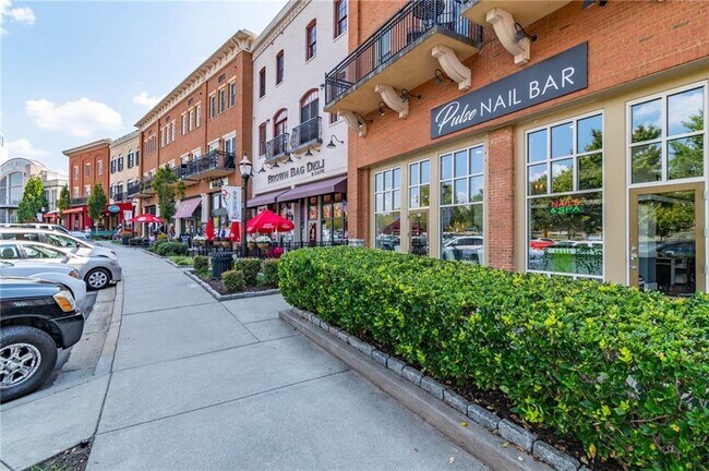 Building Photo - 3842 Memphis Dr