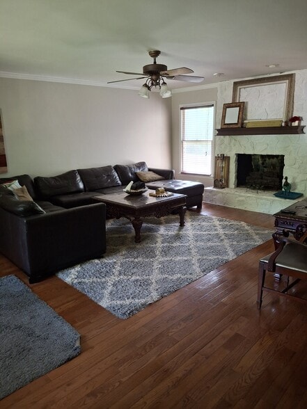 Building Photo - 204 Hickory Rdg