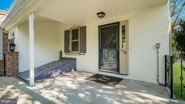 Building Photo - 1728 Sumneytown Pike