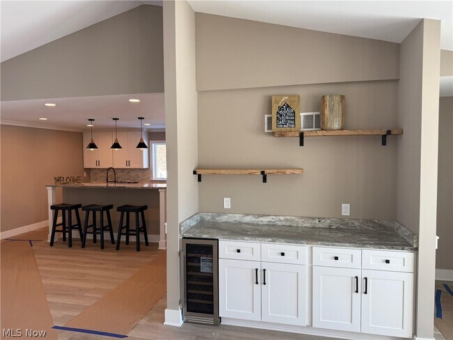 Building Photo - 3940 Ellendale Rd