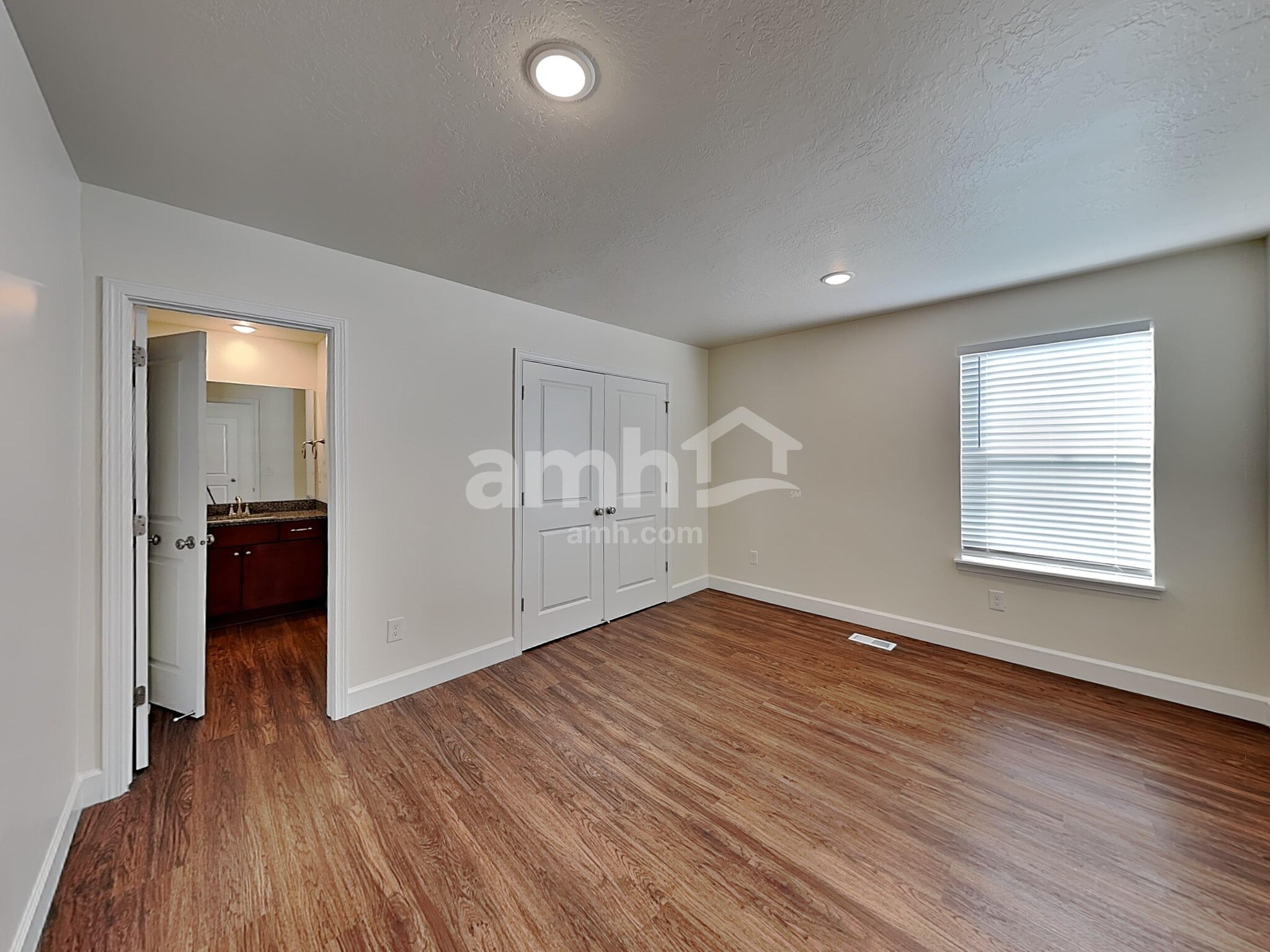 Building Photo - 2294 E Buckskin Way