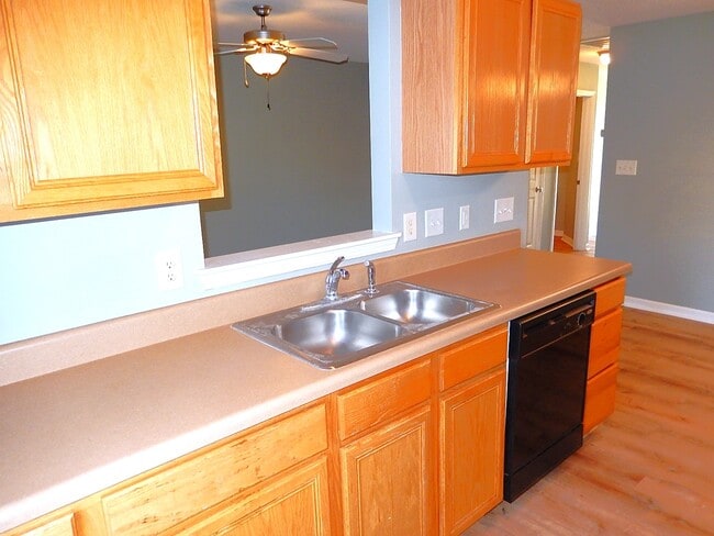 Building Photo - 5206 Big Bass Dr