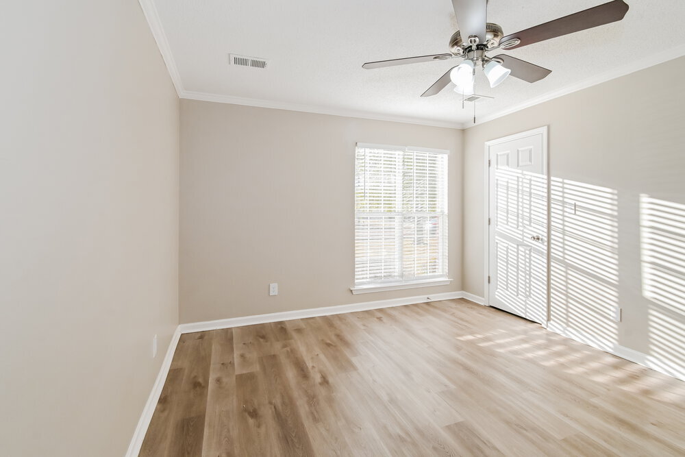 Building Photo - 6336 Sandbourne E