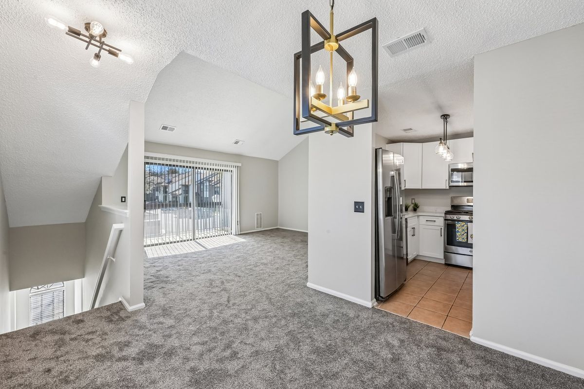 Building Photo - 3015 Lighthouse Ln