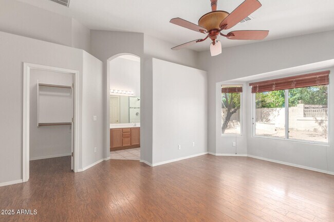 Building Photo - 8156 W Tonto Ln