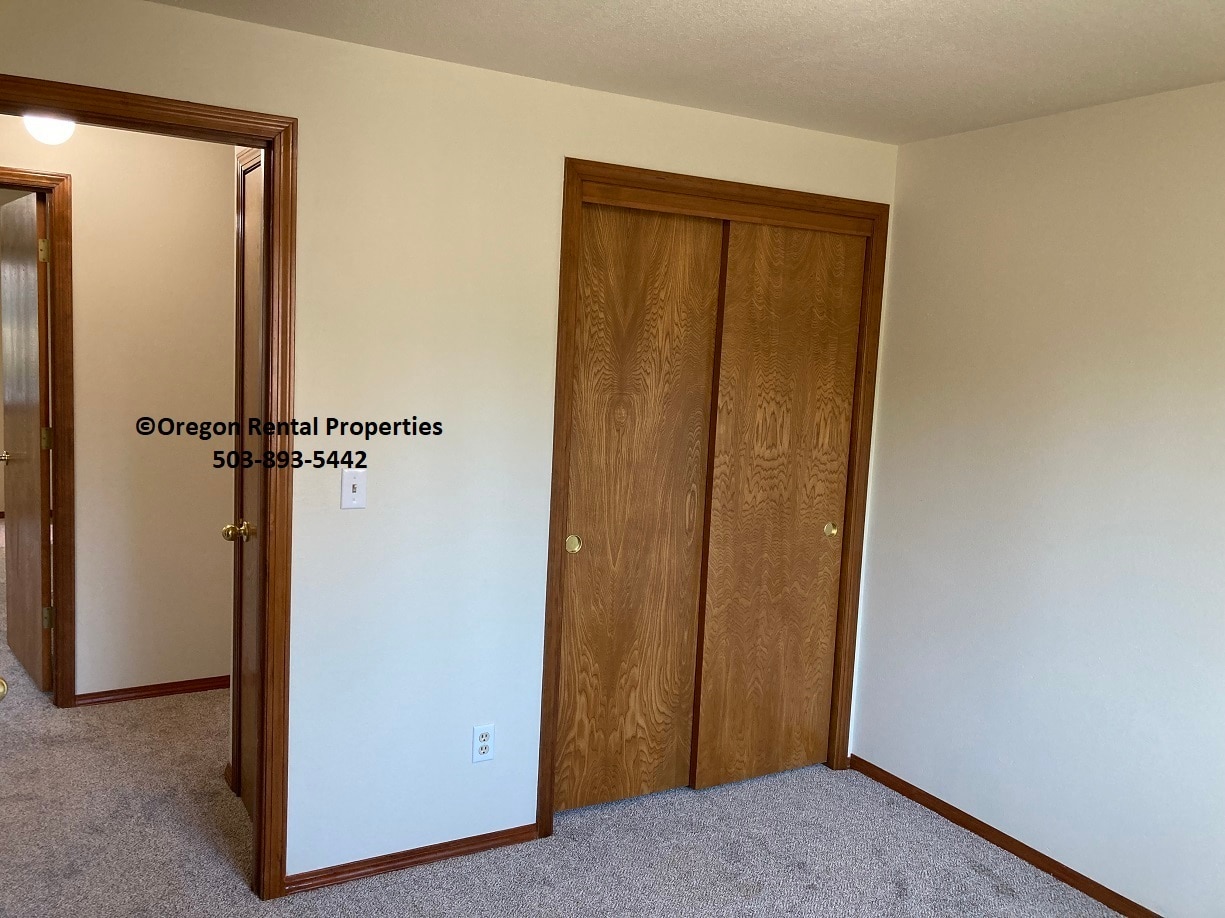 Building Photo - 2511 NE 161st Ave