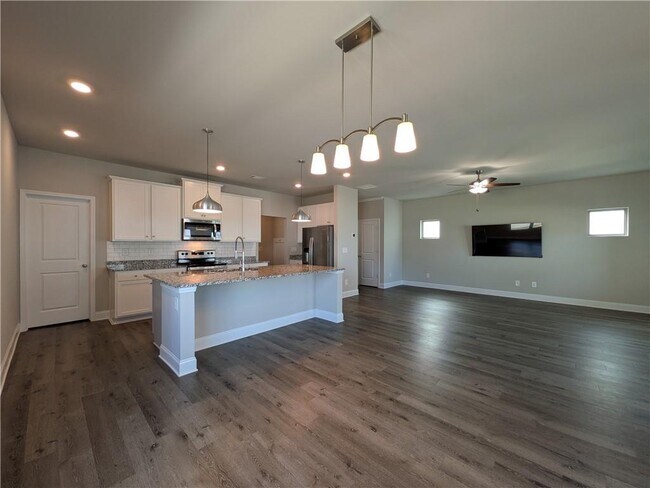 Building Photo - 3660 Salvia Dr