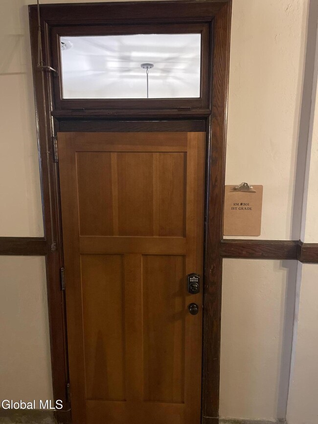 Building Photo - 34 William St