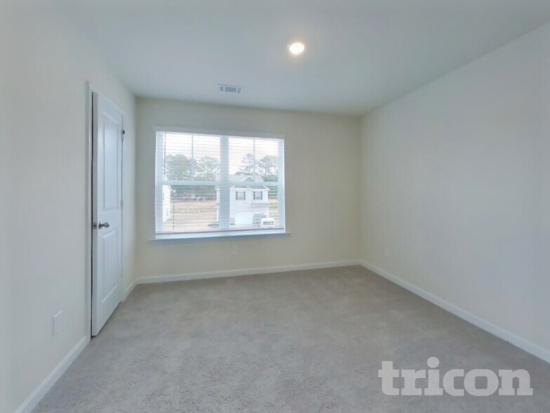 Building Photo - 274 Limestone Cir