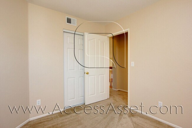 Building Photo - 28258 Inspiration Lake Dr