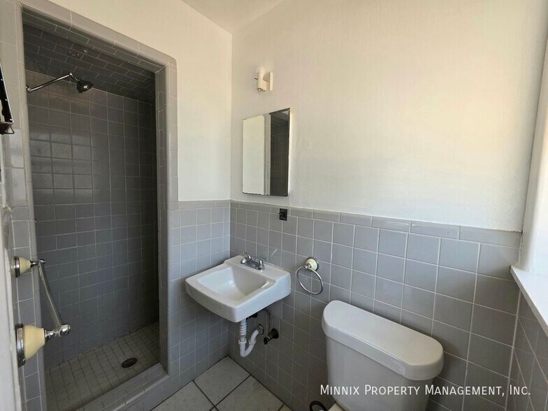 Building Photo - 3202 W Illinois Ave