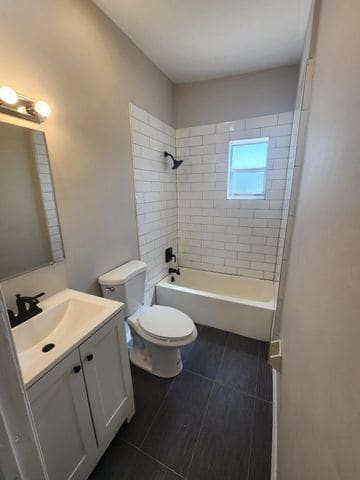 Building Photo - 260 NW 11th Ave