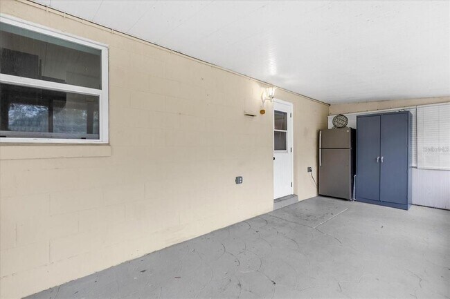 Building Photo - 1502 Daroca Dr