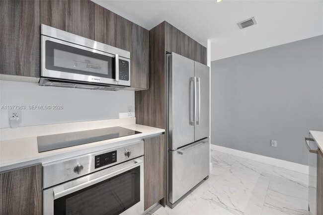 Building Photo - 488 NE 18th St