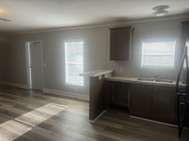 Building Photo - 9311 Sunset Dr