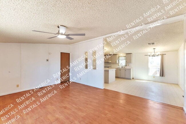 Building Photo - 13320 W El Lobo Rd