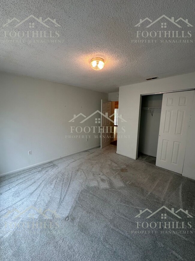 Building Photo - 3 Bedroom, 2 Bath Home near to Hwy 187 South