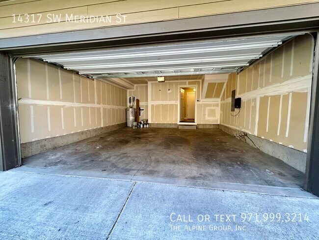 Building Photo - 14317 SW Meridian St