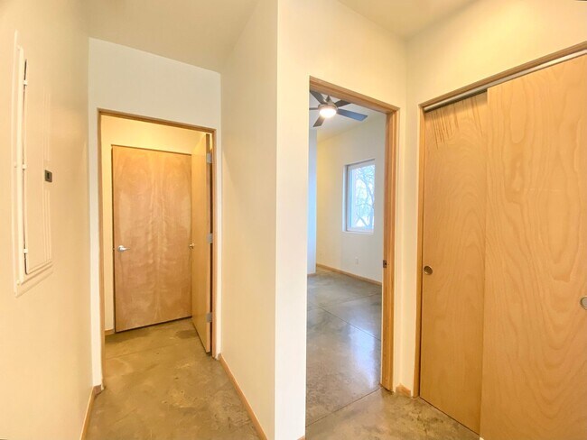 Building Photo - Contemporary Retreat on Dunlap St.