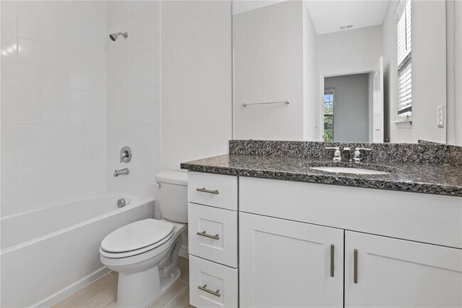 Building Photo - 11145 Sound Shr Dr