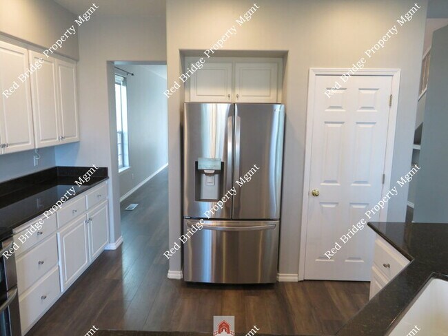 Building Photo - 18385 SW Swanstrom Dr