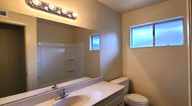 Building Photo - 3049 Jeffrey Dr