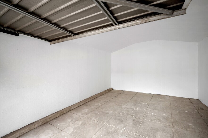 Building Photo - 6923 Foothill Blvd