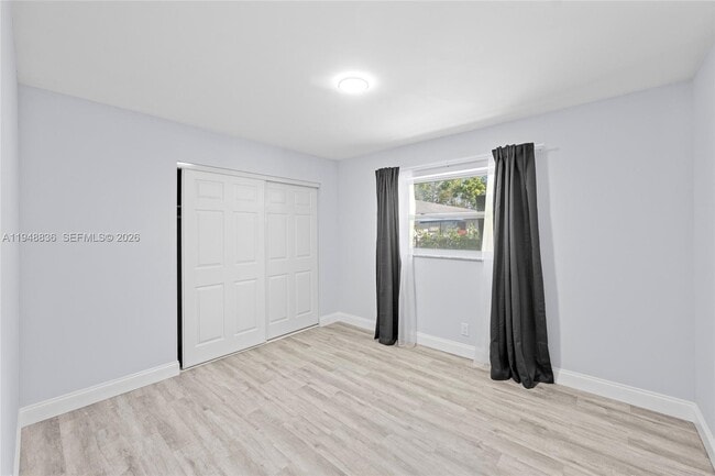 Building Photo - 1720 SW 13th St