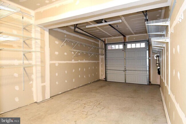 Building Photo - THIS IS AN ACTIVE ADULT, AGE RESTRICTED COMMUNITY. MUST BE 55+.