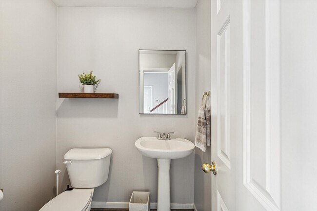 Building Photo - 1213 Oneil St