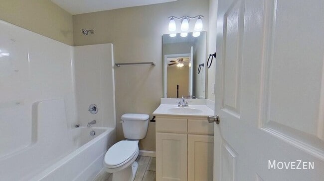 Building Photo - 5940 Brentwood Park Pl