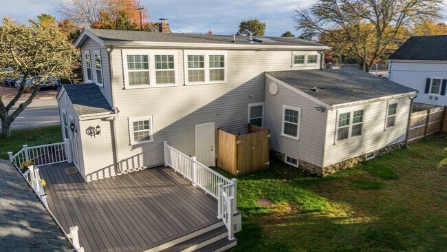 Building Photo - 245 Wareham Rd