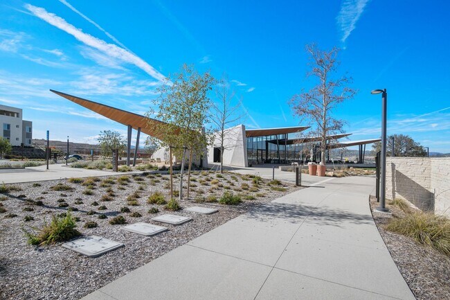 Building Photo - 27233 W Red Willow Ct