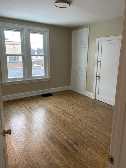 Building Photo - 658 N Hanover Street