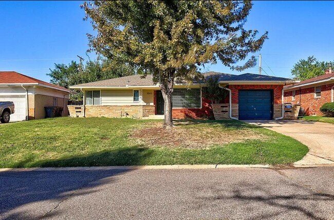 Primary Photo - WELCOME HOME FOR THE HOLIDAYS